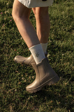 Load image into Gallery viewer, CHLOÉ SOCKEN
